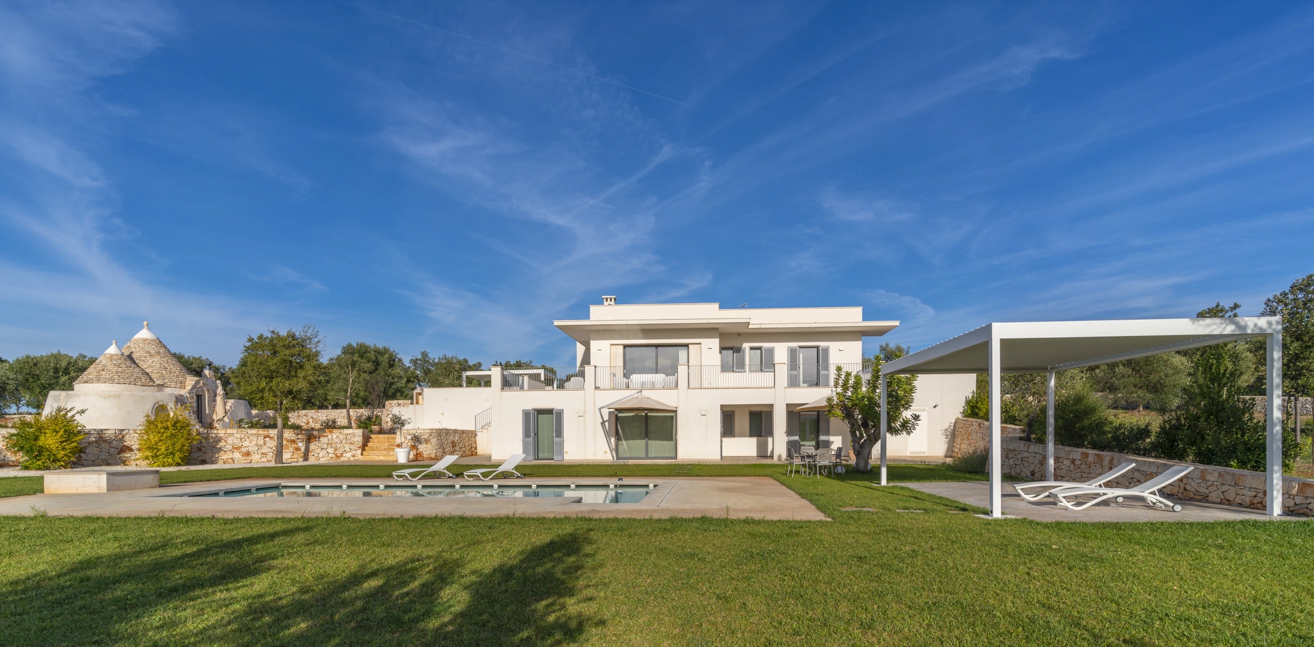 Luna Bianca villa view